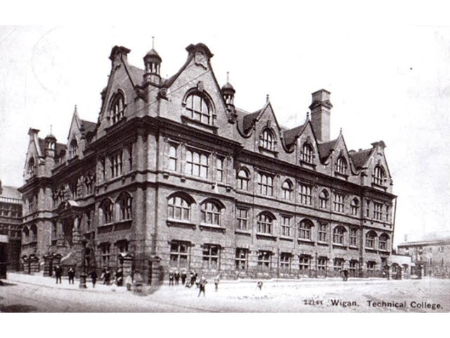 Wigan New Town Hall, formerly Wigan Mining & Technical College
